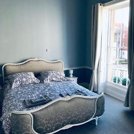 Regency Rooms Guesthouse Cheltenham Exterior photo