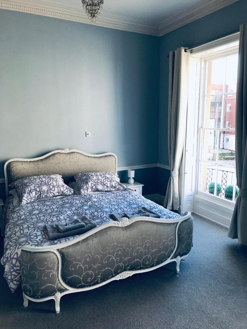 Regency Rooms Guesthouse Cheltenham Exterior photo