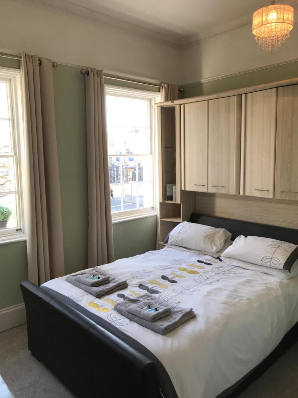 Regency Rooms Guesthouse Cheltenham Exterior photo